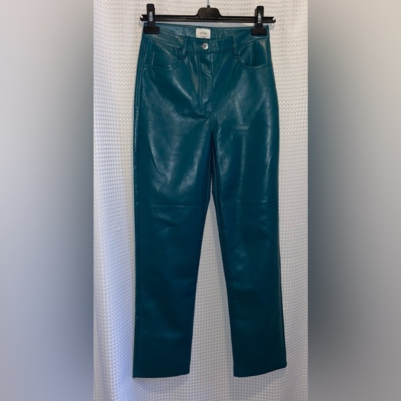 Women’s WILFRED Aritzia stretchy faux leather high waisted green pants size 2 - Picture 2 of 15
